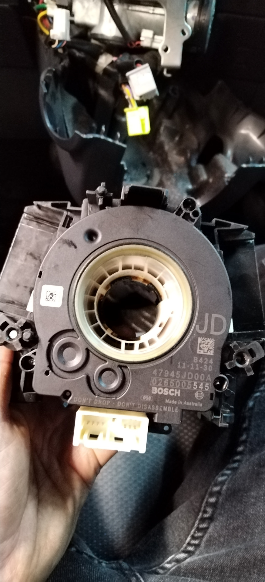 Фото в бортжурнале Nissan Qashqai (1G). Запчасти на фото: 47945JD00A