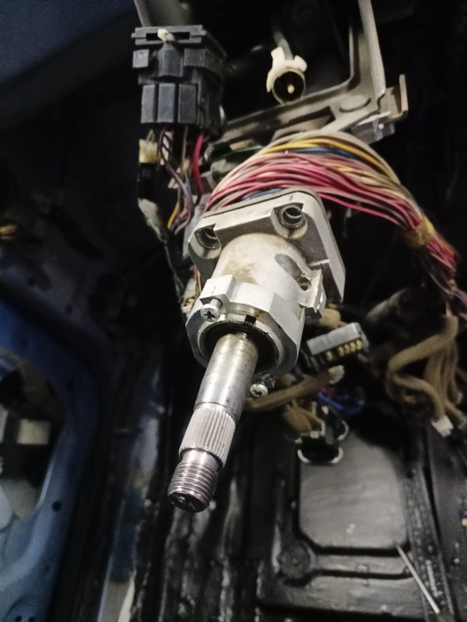 Замена подшипника рулевого вала — Daewoo Nexia, 1,5 л, 2006 года ...