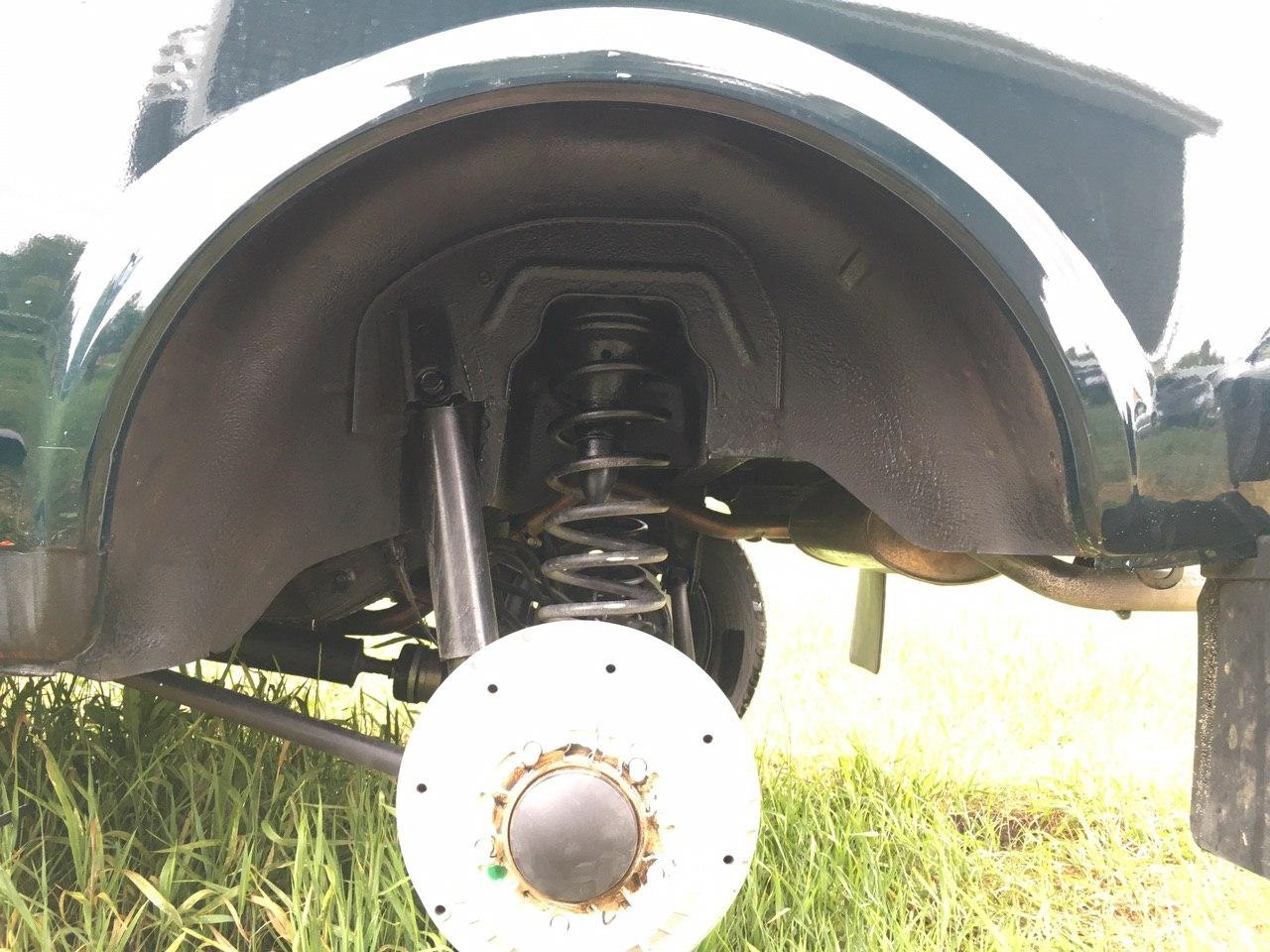 Можно ли ездить без подкрылка. Газ а24r32 подкрылок зад. Можно ли ездить без подкрылка. Можно ли ездить без подкрылка. Заглушка задней арки прадо 120.