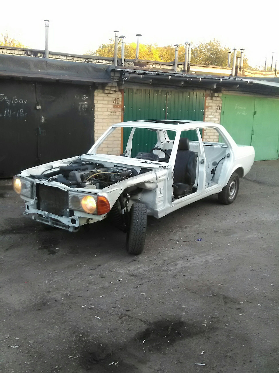 Неудачный опыт покраски(История одного мошенника) — Mercedes-Benz W123, 3  л, 1983 года | другое | DRIVE2