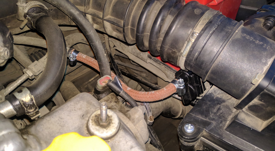 Замена клапана адсорбера — Lada Калина хэтчбек, 1,6 л, 2009 года ...