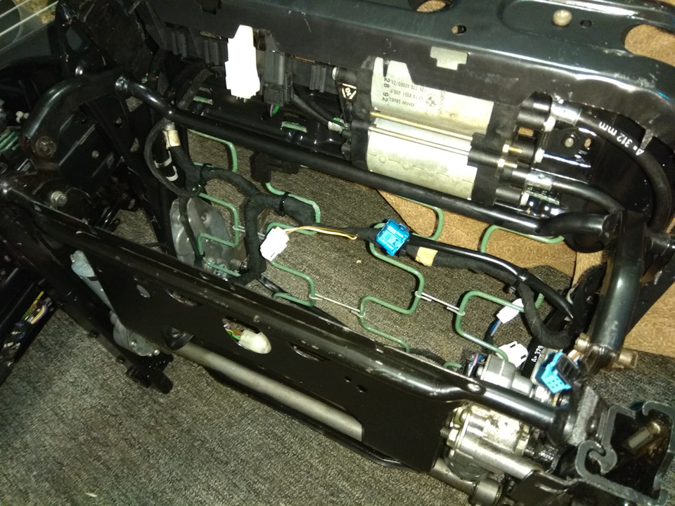 _QAAAgFPmeA-960.jpg