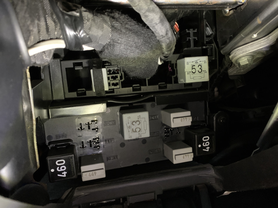 QAAAgJWo A 960 Как опустить переднее сидение в машине passat b6