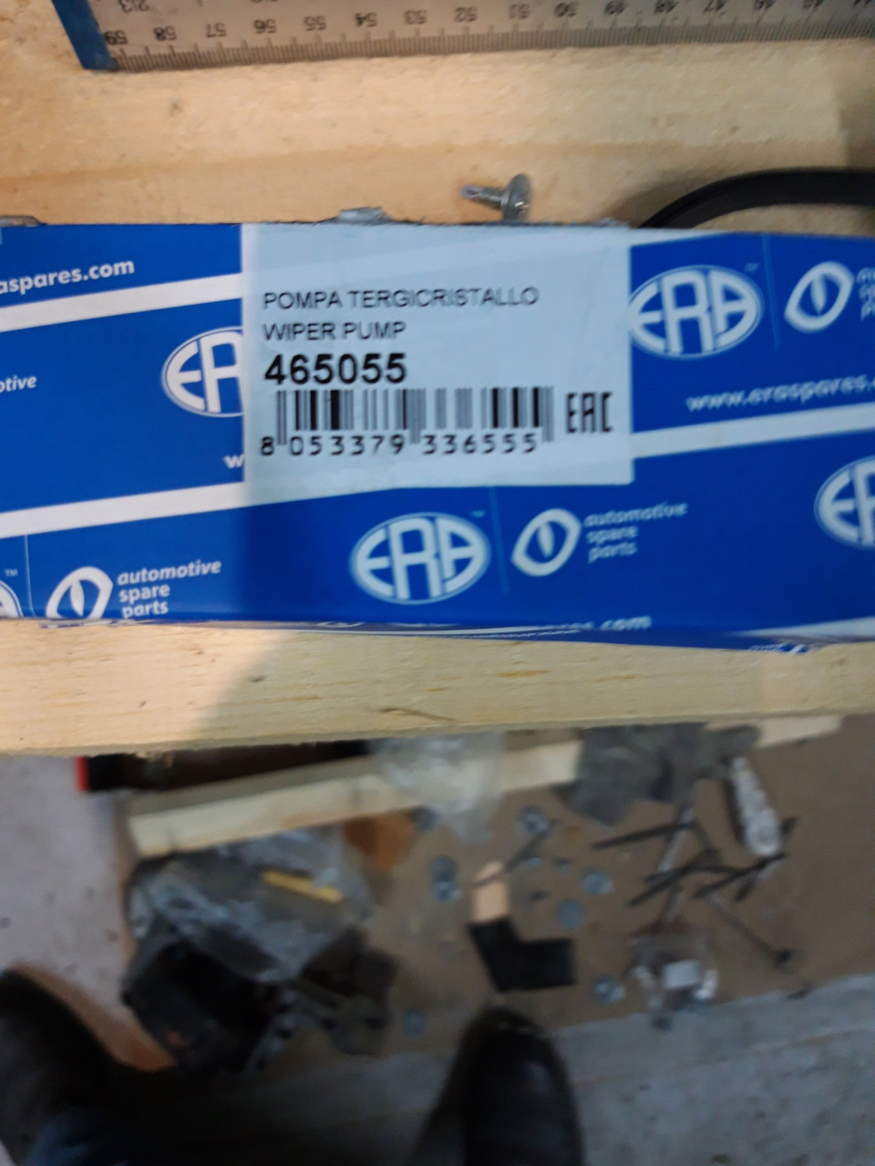 Замена насоса омывателя — Ford Focus Sedan II, 2 л, 2011 года | своими ...