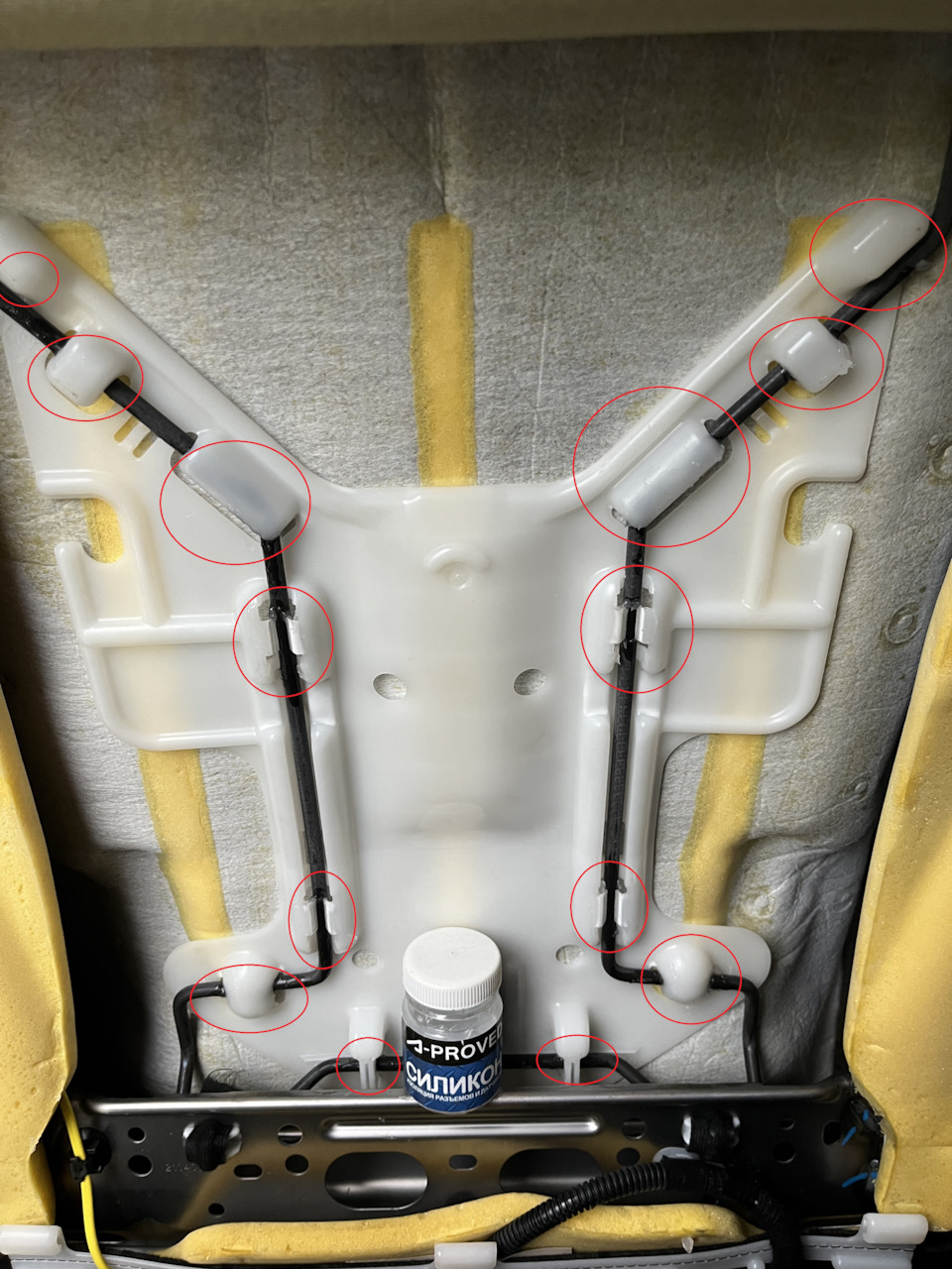 Скрип спинки водительского сидения. Часть 2 — Toyota RAV4 (5G), 2 л ...