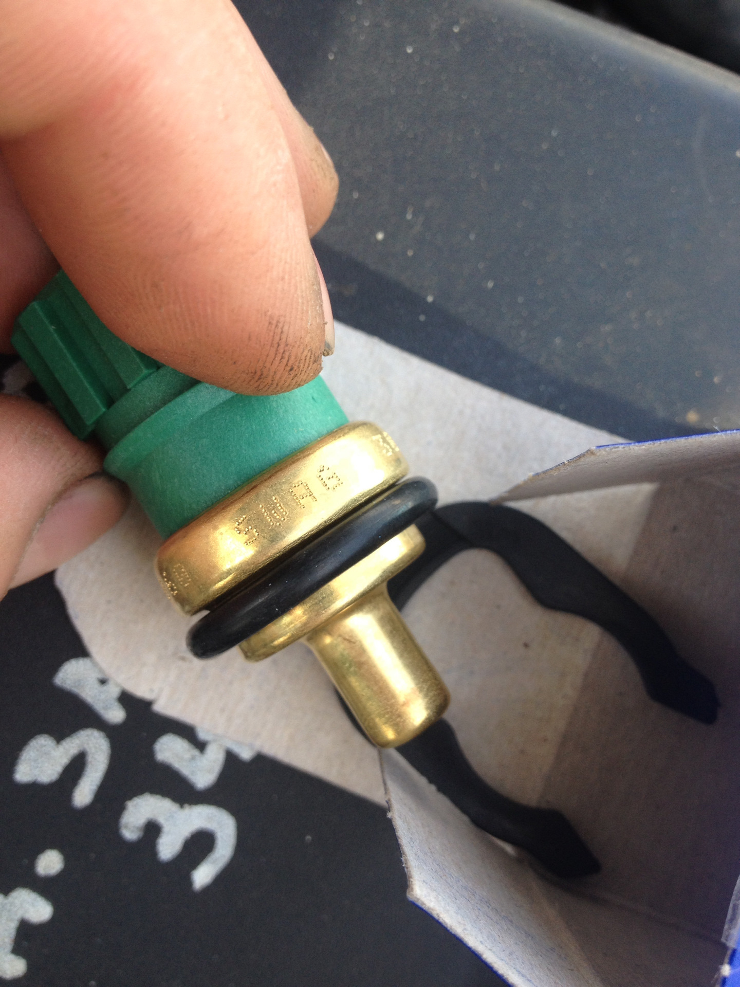 7. Датчик коллектора фар на мазда 6. Dol 14hq датчик влажности с разъемом. Датчик скорости hyundai santa fe 2 2. Датчик коленвала галант 8.