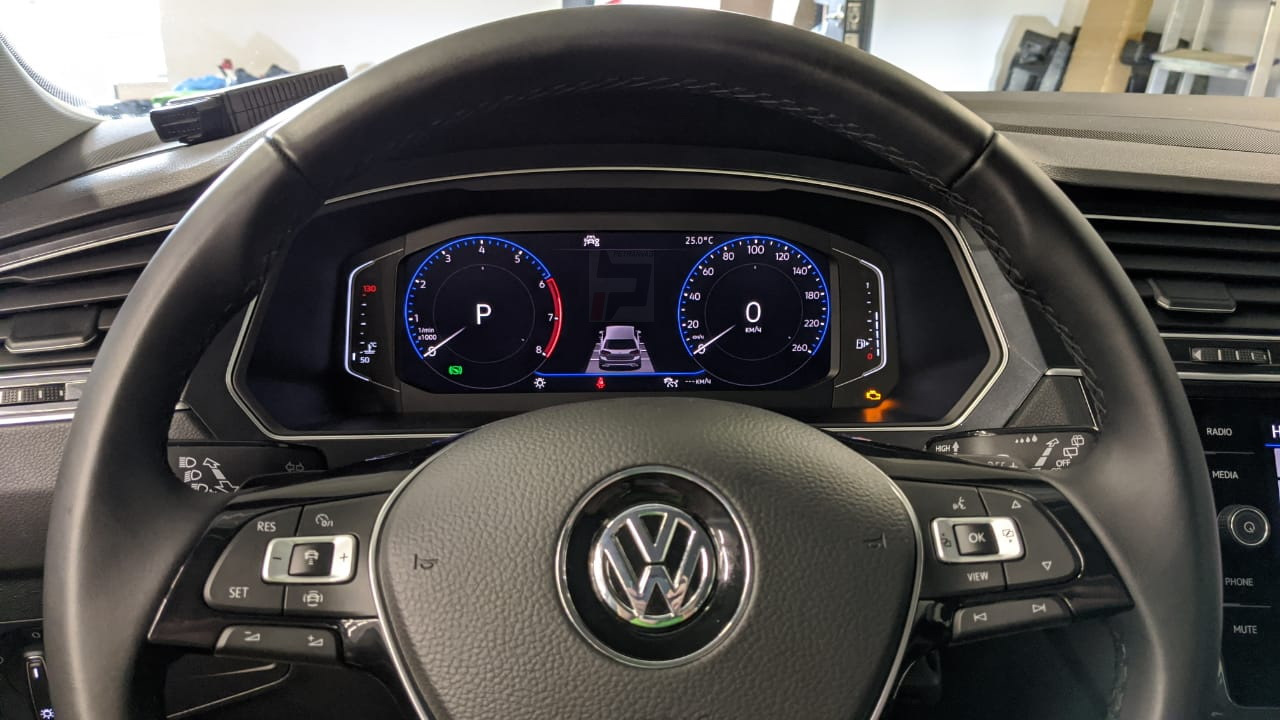 Volkswagen Tiguan 2: Установка цифровой панели AID — PetranVAGservice на  DRIVE2