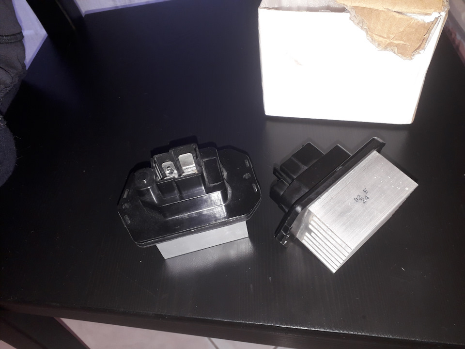 Замена резистора печки на шаровый аналог) — Jaguar XJR (X350 X358), 4,2 ...