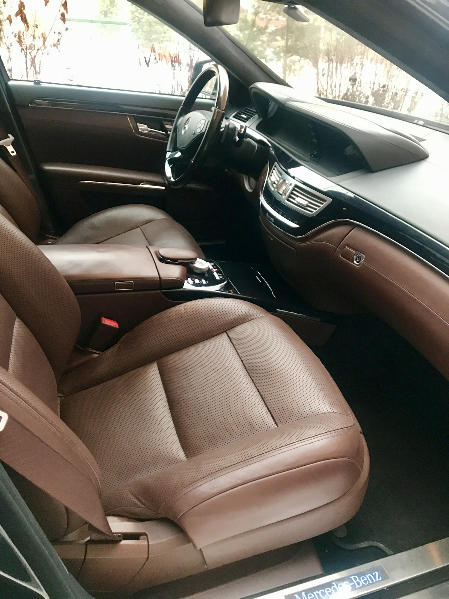 Сиденья мерседес w221. Сидения мерседес 221. Сидения бежевое мерседес 221. Сидения мерседес 221. Сидения от мерседес 221.