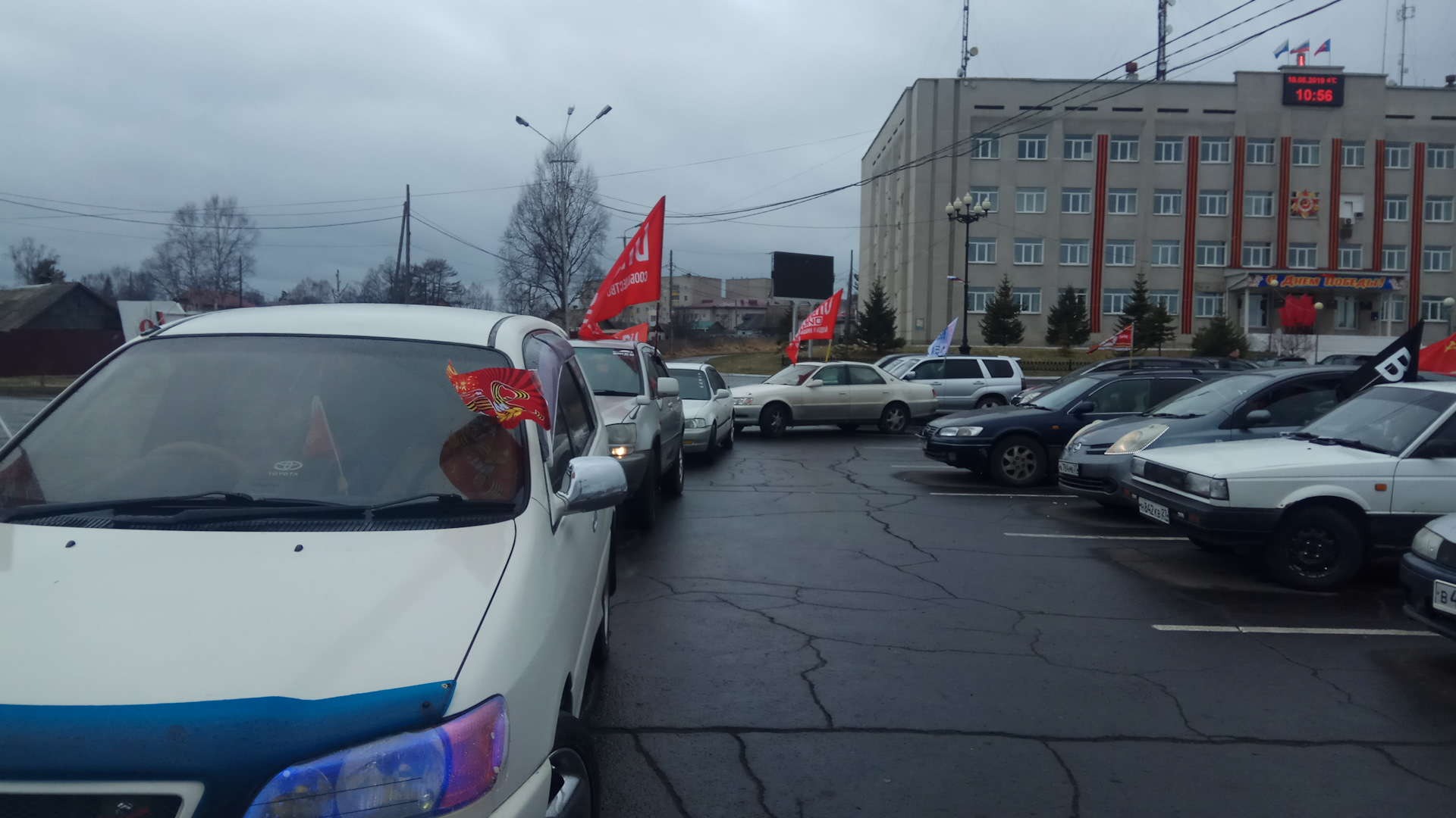 Toyota Ipsum (10) 2.0 бензиновый 2000 | 4вд с кнопки на DRIVE2