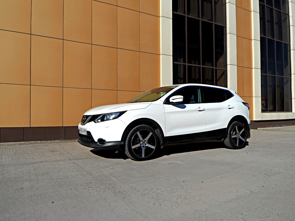 Фото в бортжурнале Nissan Qashqai (2G)
