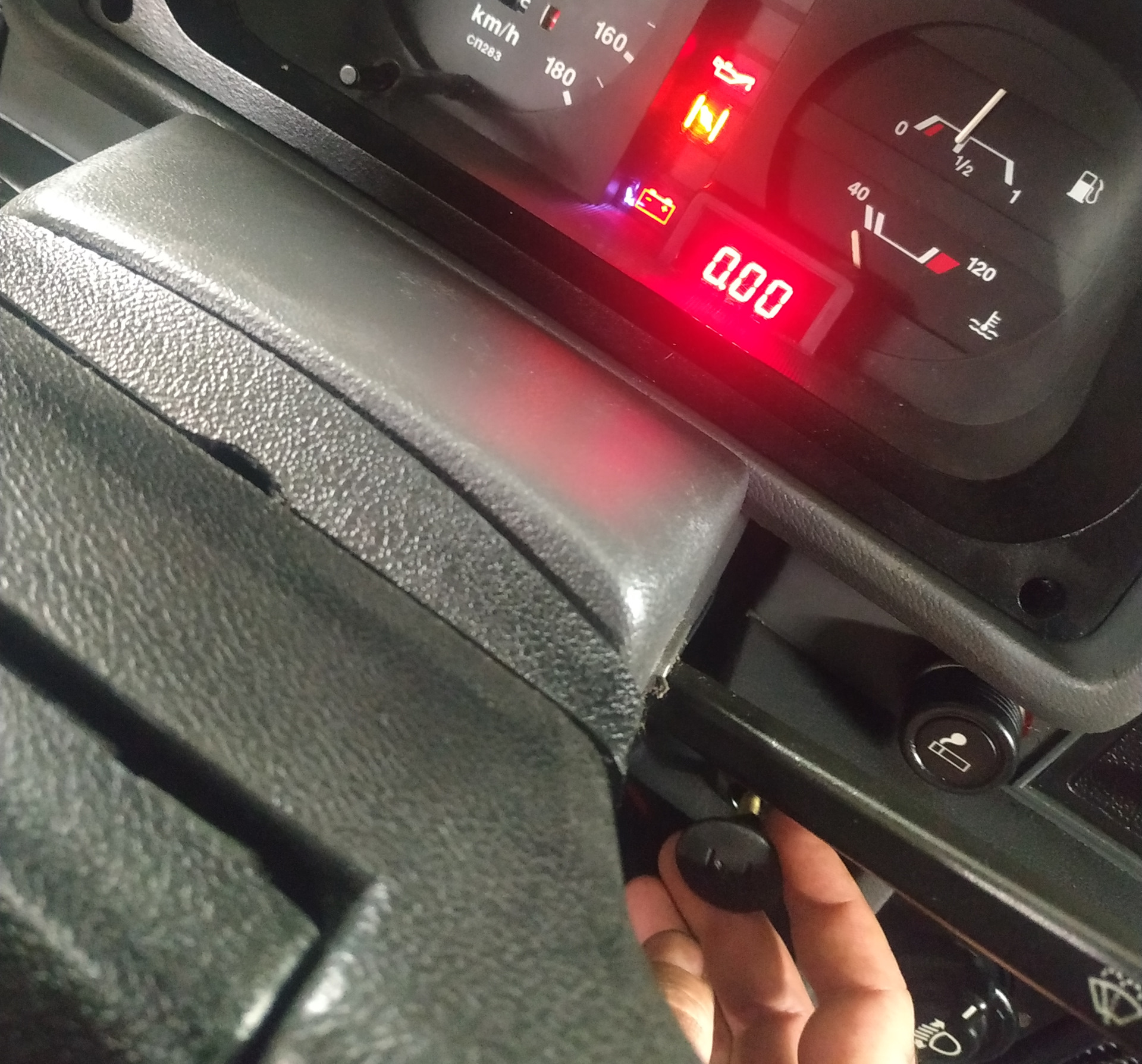 Контрольная лампа воздушной заслонки карбюратора — ЗАЗ 1102, 1,2 л ...