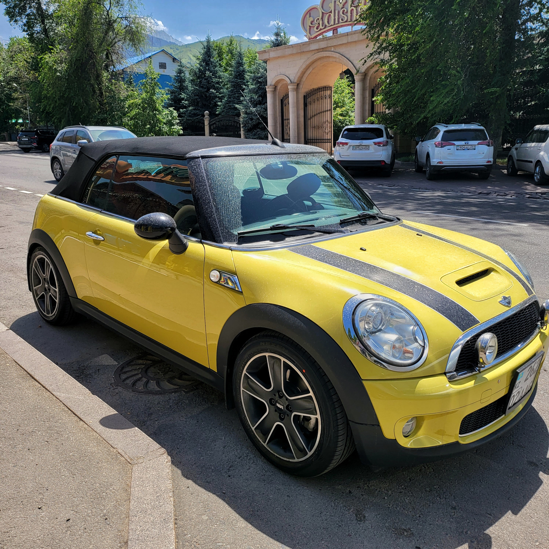 Новая мягкая резина 205/50/17 — MINI Cabrio S Mk I, 1,6 л, 2010 года ...
