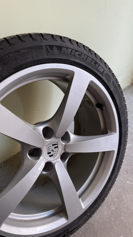 Шины зимние нешипованные Michelin 245/40 R18, кованые диски 9Jx18 ET21 ...