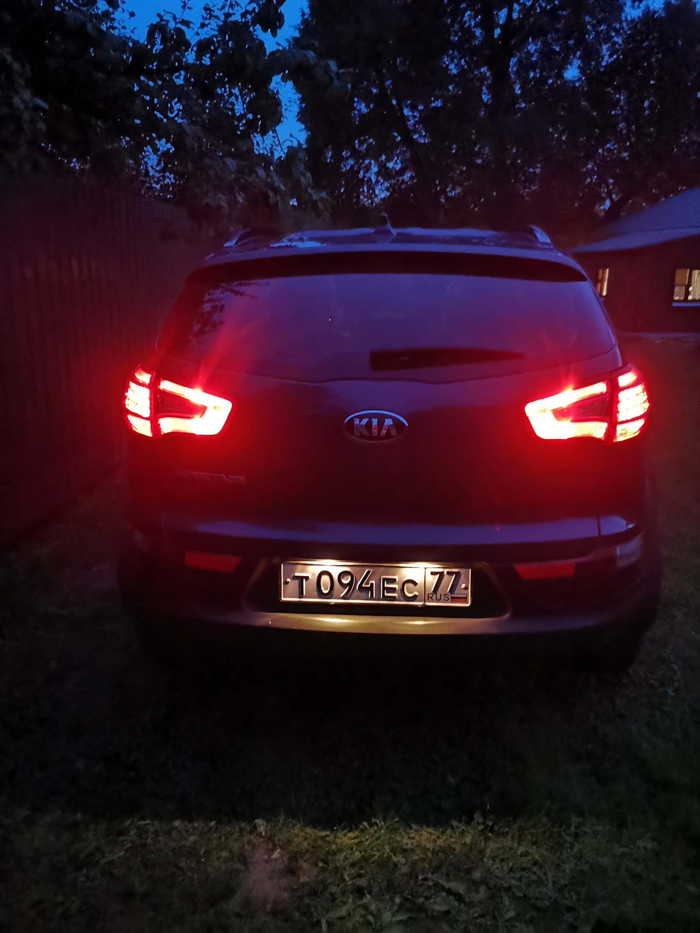 Засвет задних фонарей. Замена датчика парктроника. — KIA Sportage (3G ...