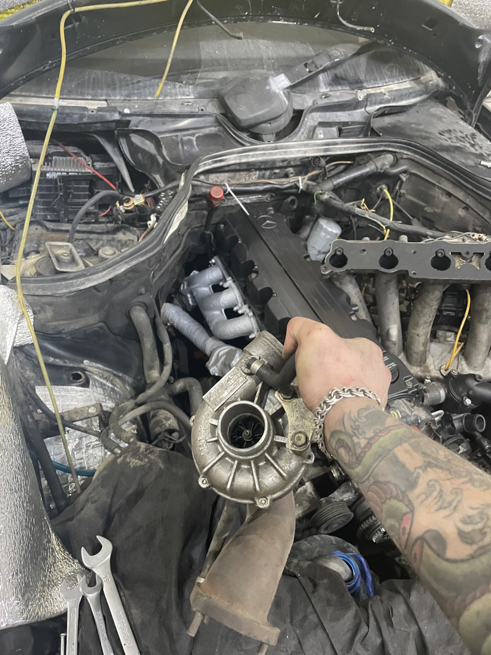 Под капотом. День 3 — Mercedes-Benz E-class (W124), 2,6 л, 1992 года ...