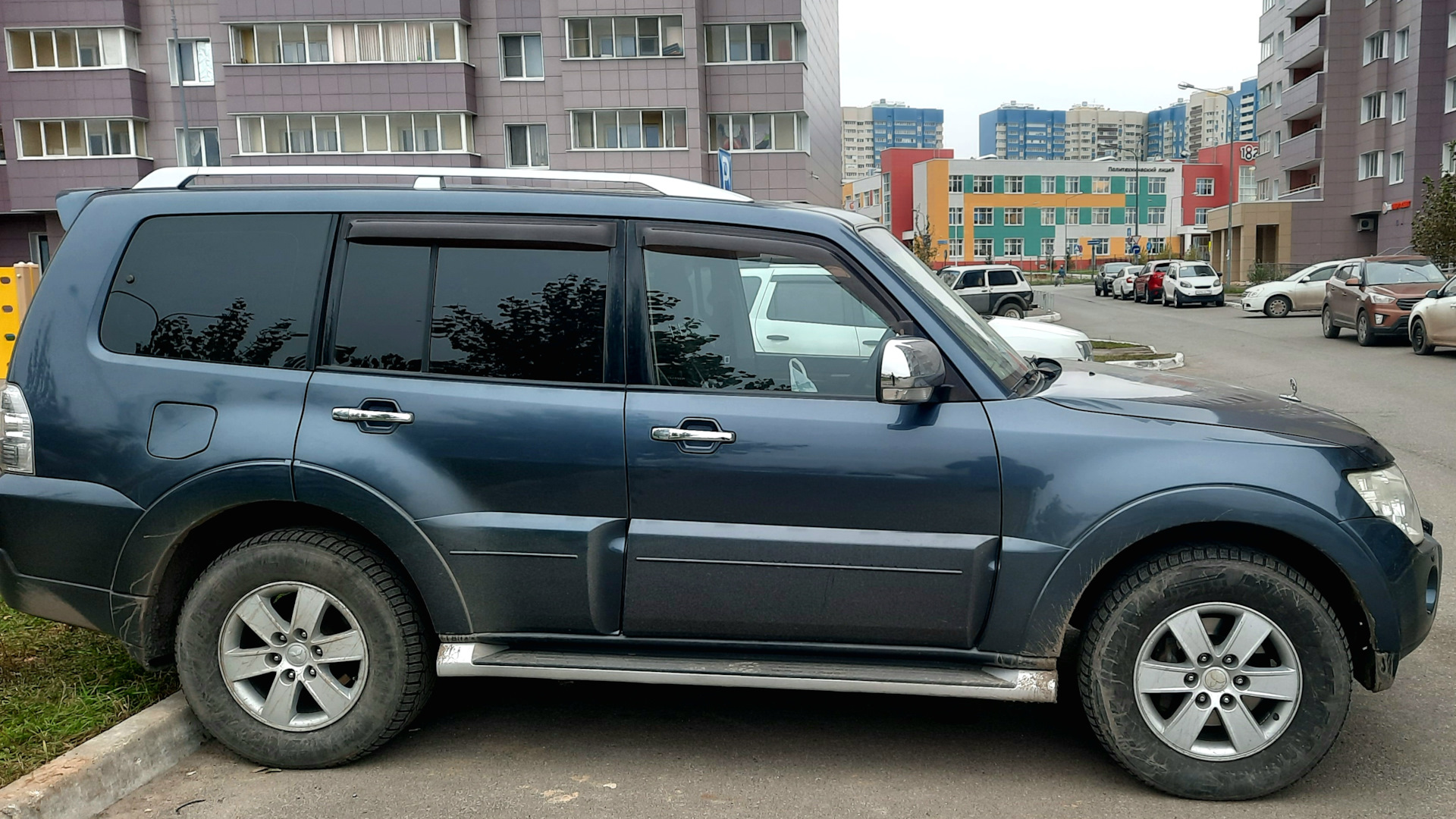 Mitsubishi Pajero (4G) 3.2 дизельный 2008 | Дизельный араб на DRIVE2