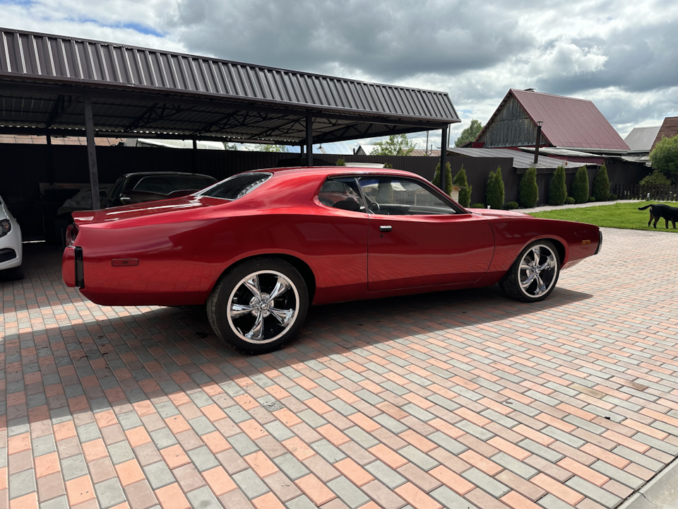 Dodge Charger v8