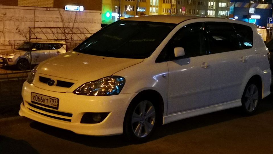 Toyota Ipsum (21) 2.4 бензиновый 2004 | на DRIVE2