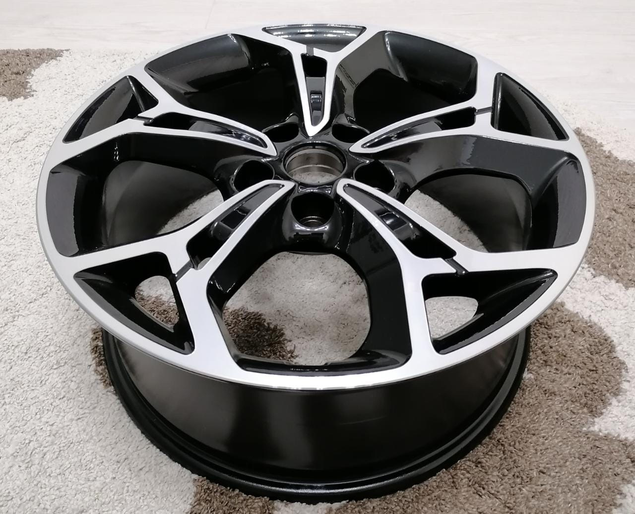 Колесные диски khomen wheels. Khomen Wheels r17. Диск Оптима r17 Khomen Wheels.