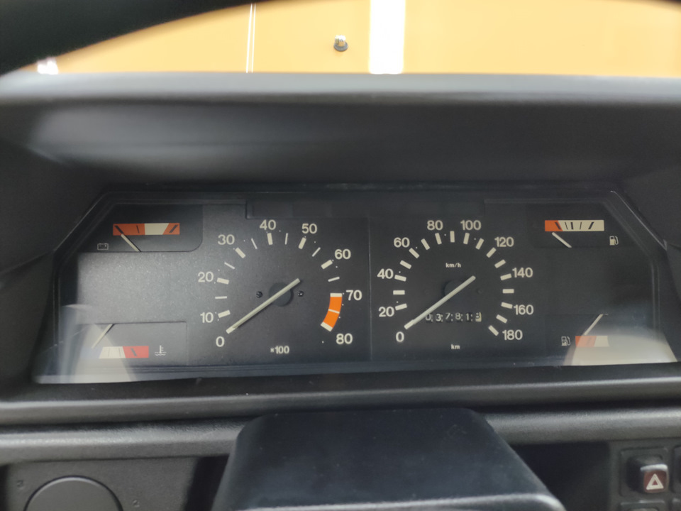 Приборка без суточного пробега ранний вариант.1986 -первая половина 1987 — Москвич 2141