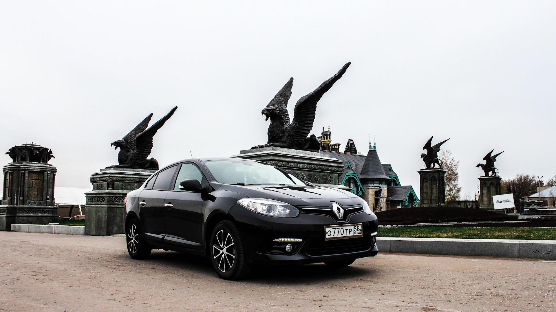 Renault Fluence 1.6 бензиновый 2013 | чёрная жемчужина на DRIVE2