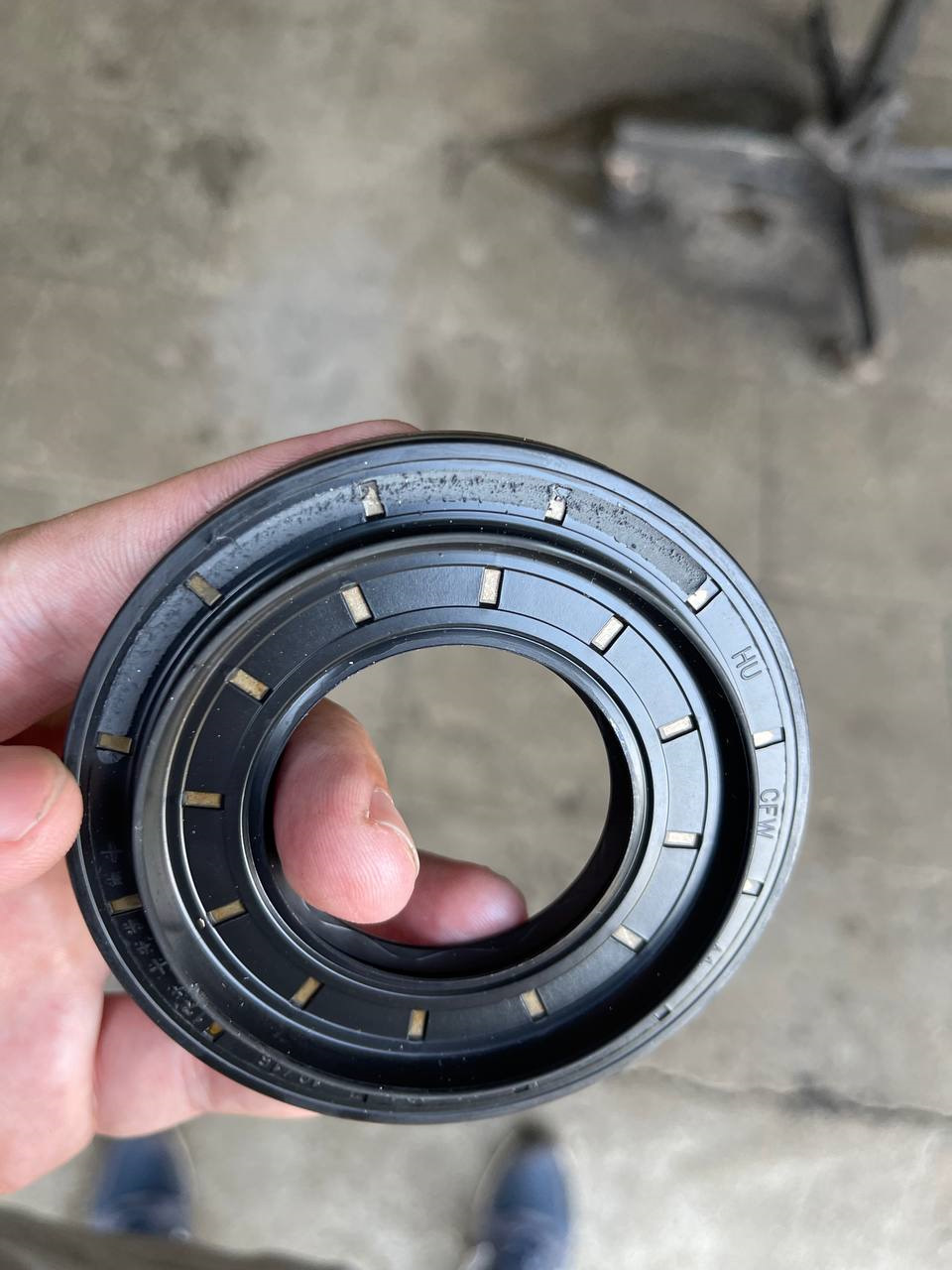 Замена сальника редуктора — BMW X5 (F15), 2 л, 2018 года | визит на ...