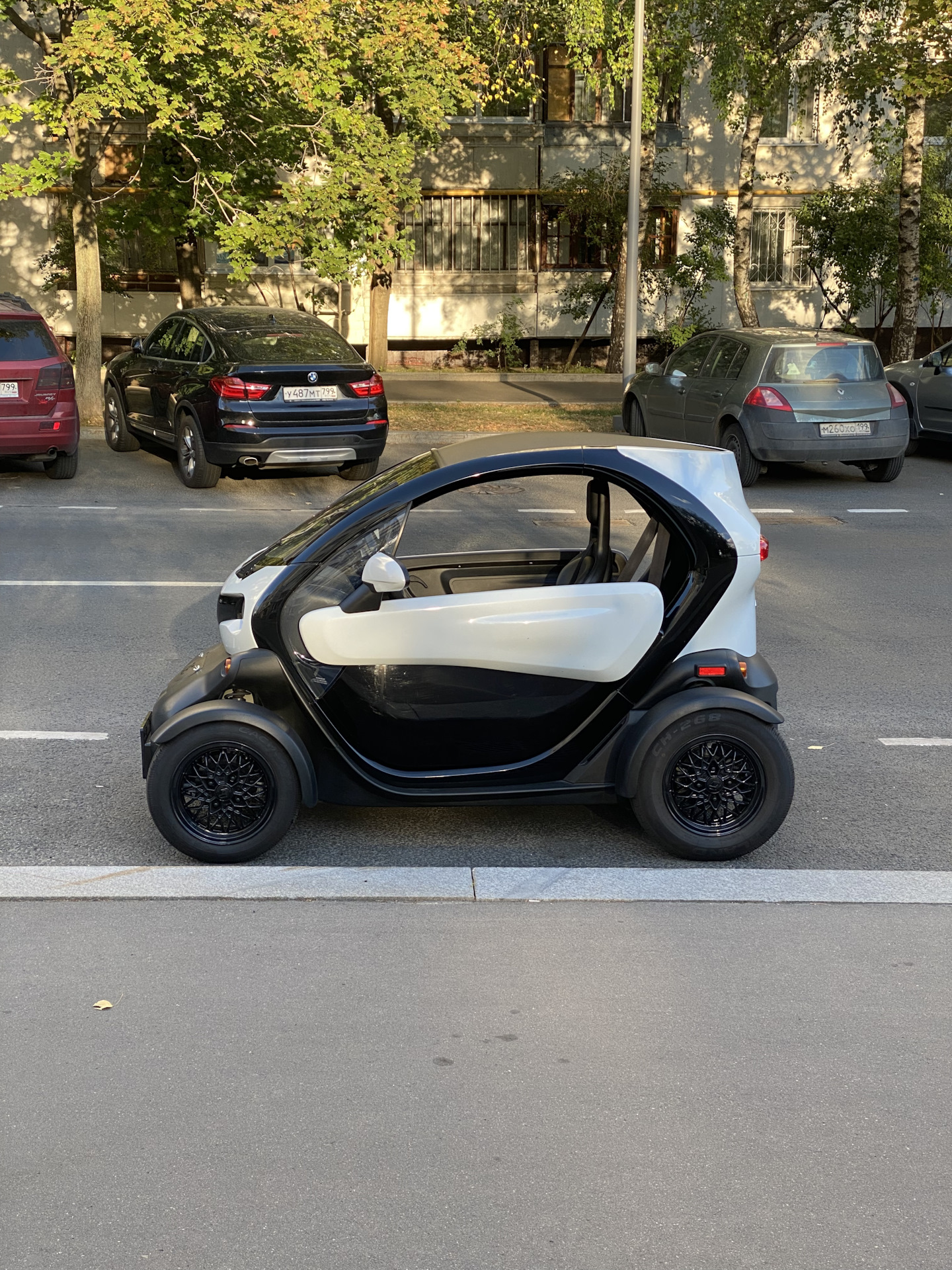 Renault Twizy pizza