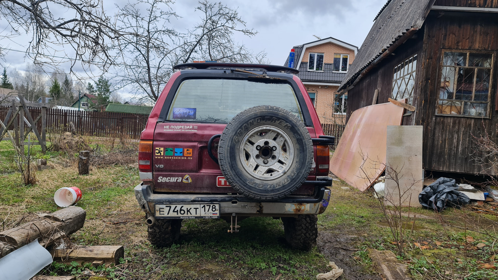 Калитка для запаски. Toyota surf 130. Fortuner 1g. Land cruiser 105 калитка. Тойота калитка.