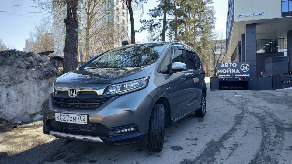 Honda Freed Crosstar