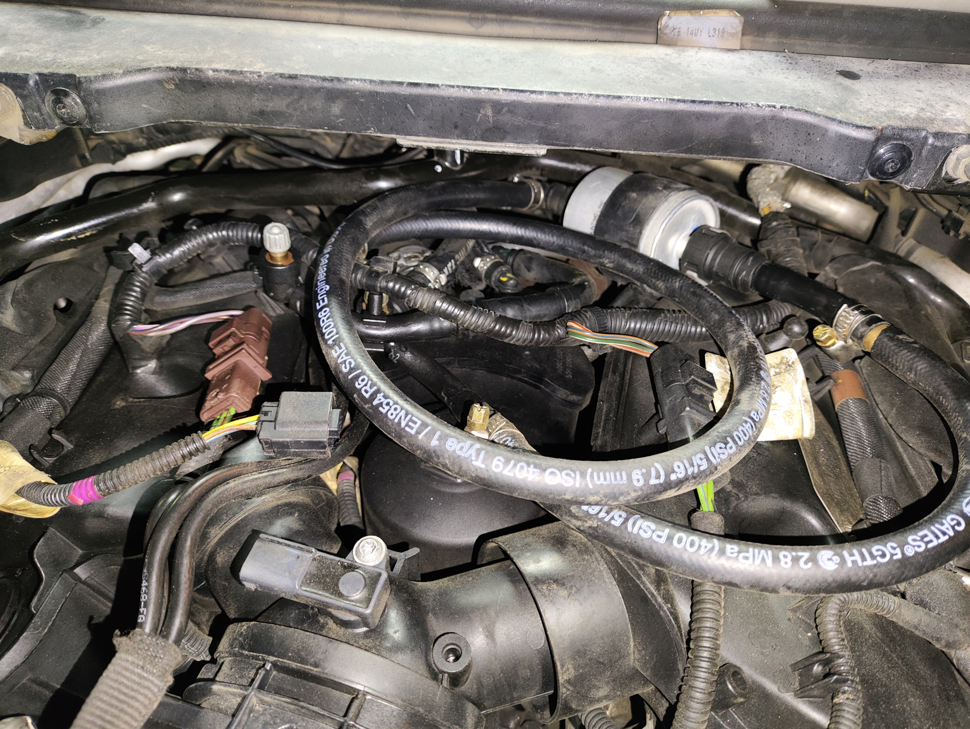 Дополнительный топливный фильтр от Ford F150 — Land Rover Discovery IV ...