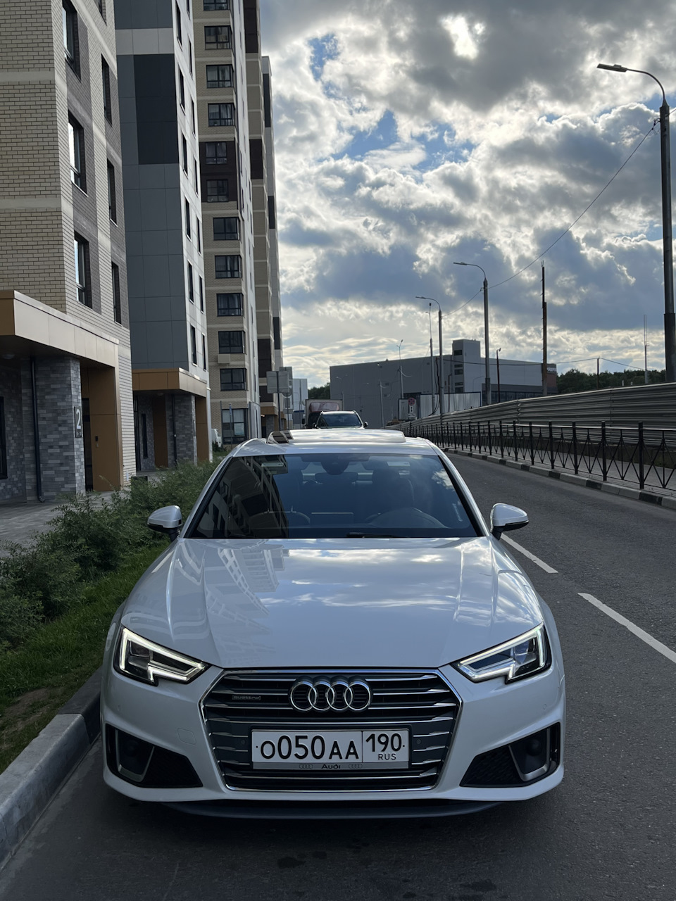 В продаже! Кому интересно в лс. Либо 89852820309 — Audi A4 (B9), 2 л, 2019  года | продажа машины | DRIVE2