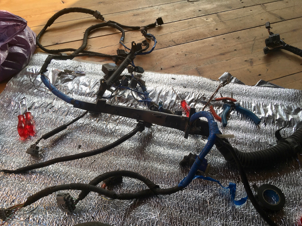 Электропроводка двигателя — Toyota Celica (60), 2 л, 1982 года ...