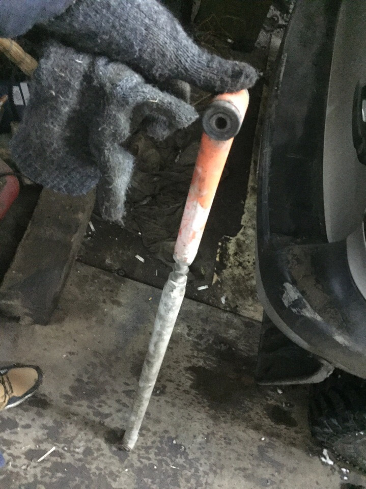 Реактивные тяги на полиулитане — Chevrolet Niva, 1,7 л, 2004 года ...