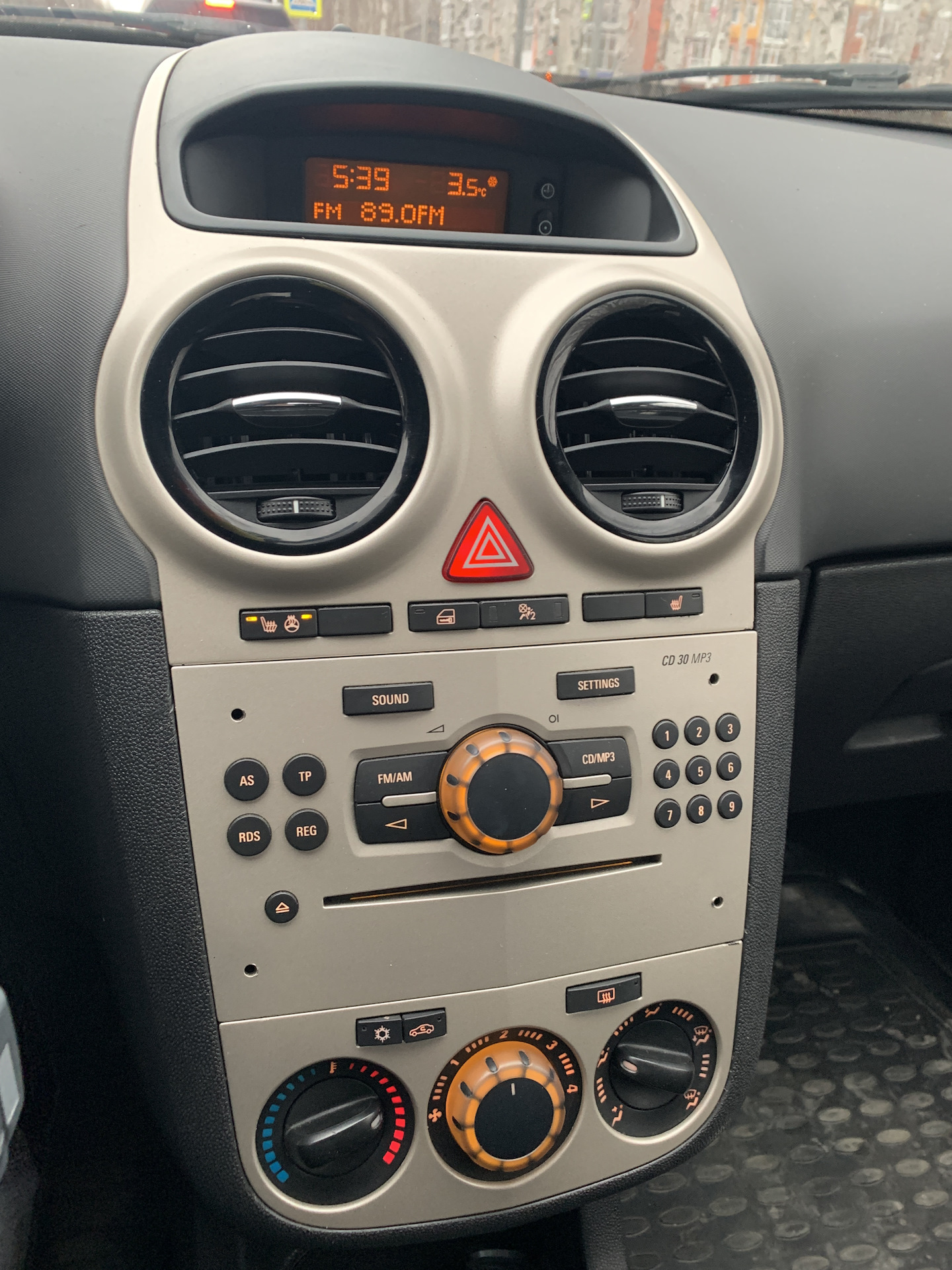 Opel corsa 2008 дисплей. штатная магнитола опель корса д 2008. Opel corsa 2008 салон. дисплей опель 13 275 085. дисплей cid opel corsa d.