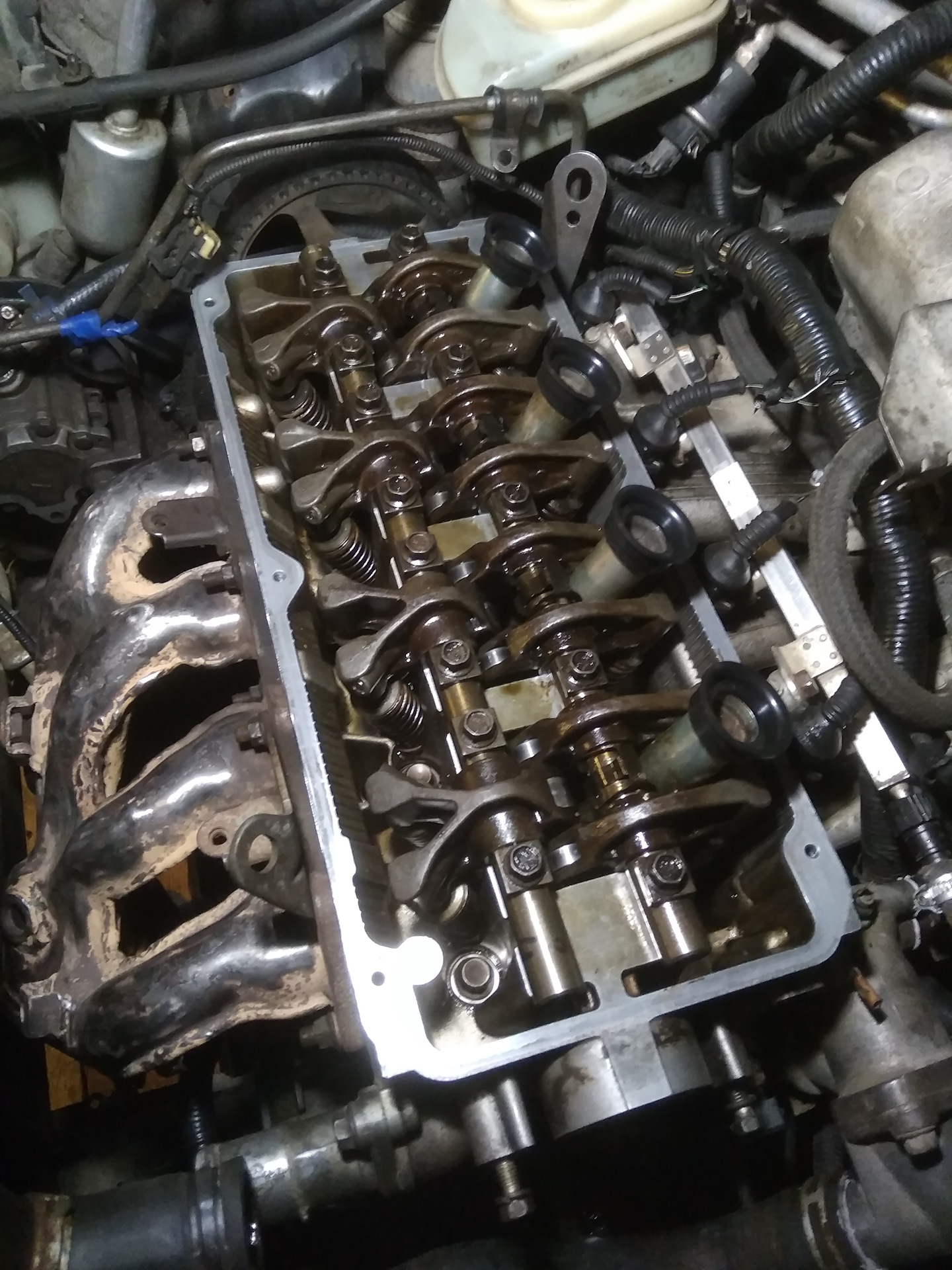 Тигго троит. 8. Чери тигго 2 детонация на холостых оборотах. Тигго троит. Сборка двигателя chery tiggo.