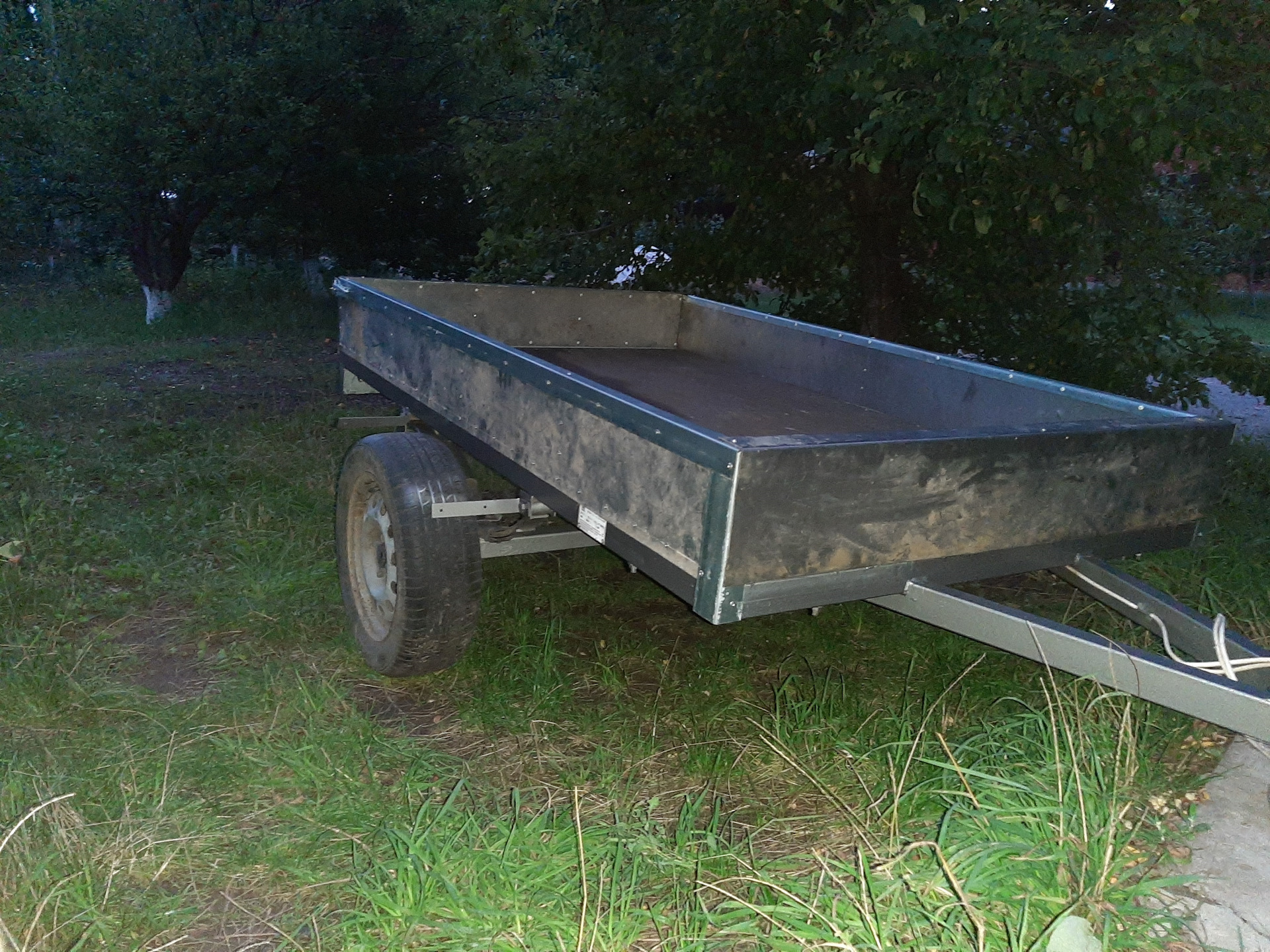 Driven trailer