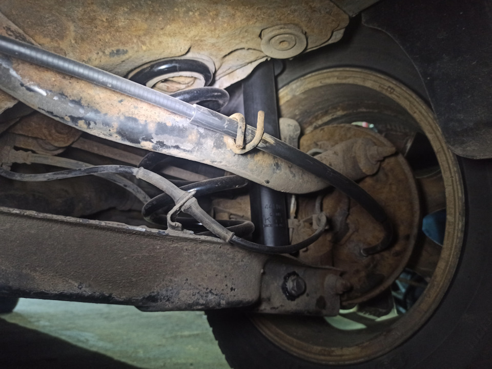 6. Задние пружины + амортизаторы. — Peugeot 406, 2 л, 1999 года ...