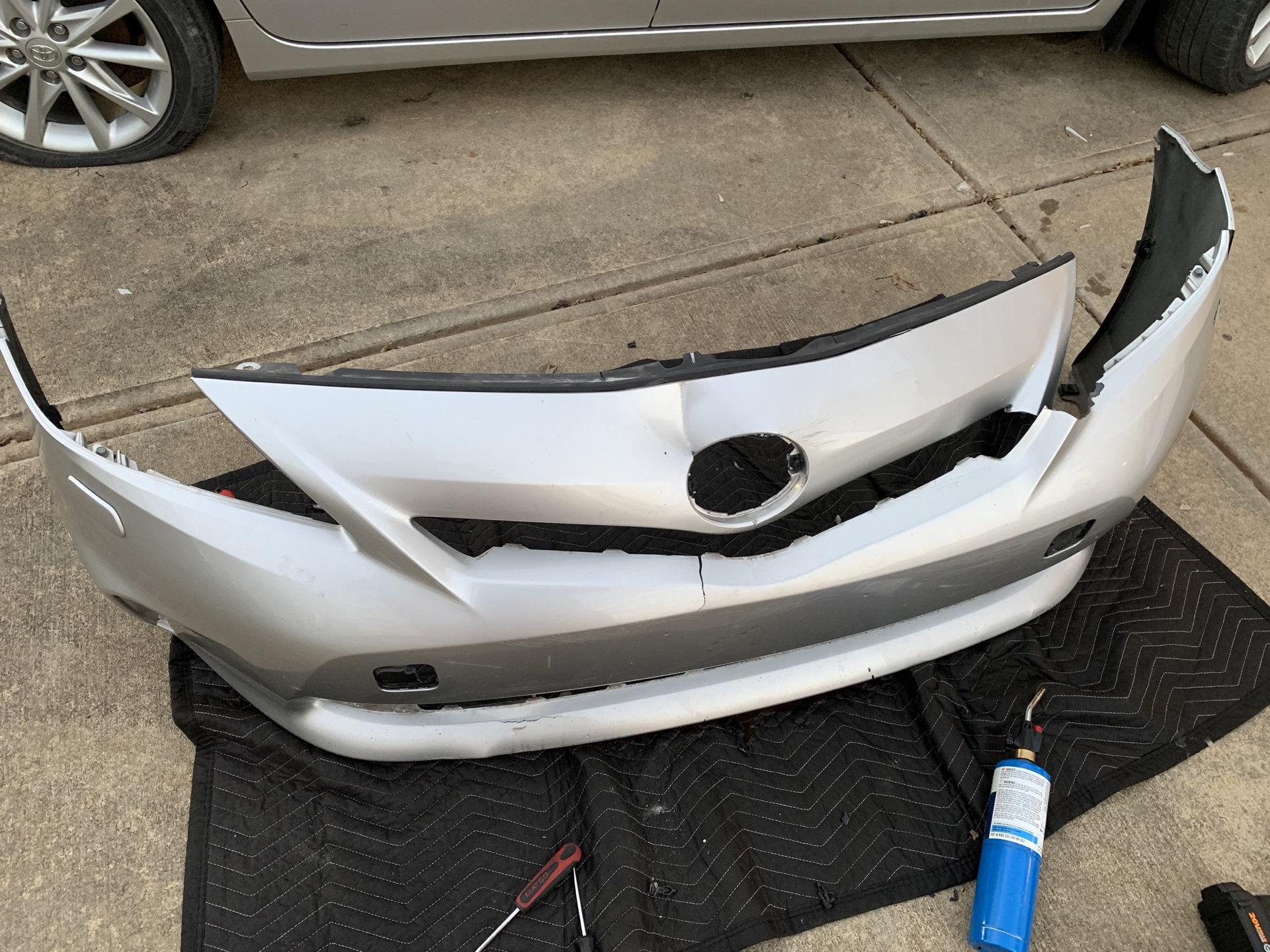 Stdt07000a0. Sthd09000b0. 52119-0e951. передний бампер тойота королла nze 121 2003г в. спасио 121 задняя левая панель пластик купить.