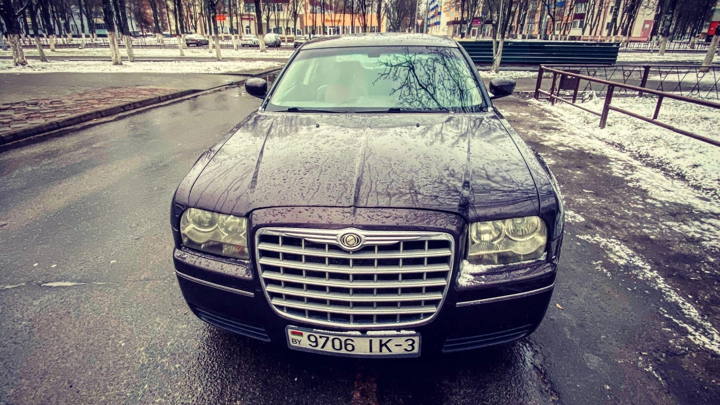 Chrysler 300 (300C) (1G) 2.7 бензиновый 2008 | Американская баржа на DRIVE2