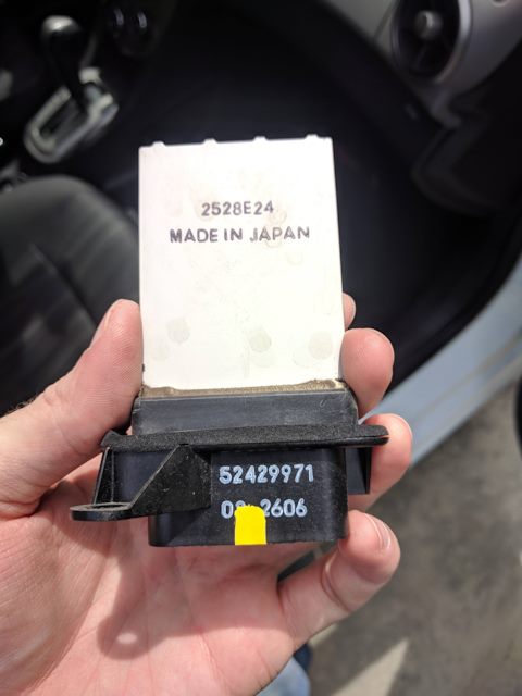 52429971 Резистор вентилятора отопителя 95018066 Шевроле Авео Т-300 ...