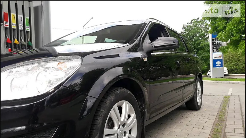 Opel Astra H COSMO (BLACK SAPPHIRE)