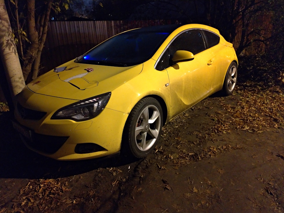 Темнеет рано, холодно и грязно. Хочу опять лето(( — Opel Astra J GTC