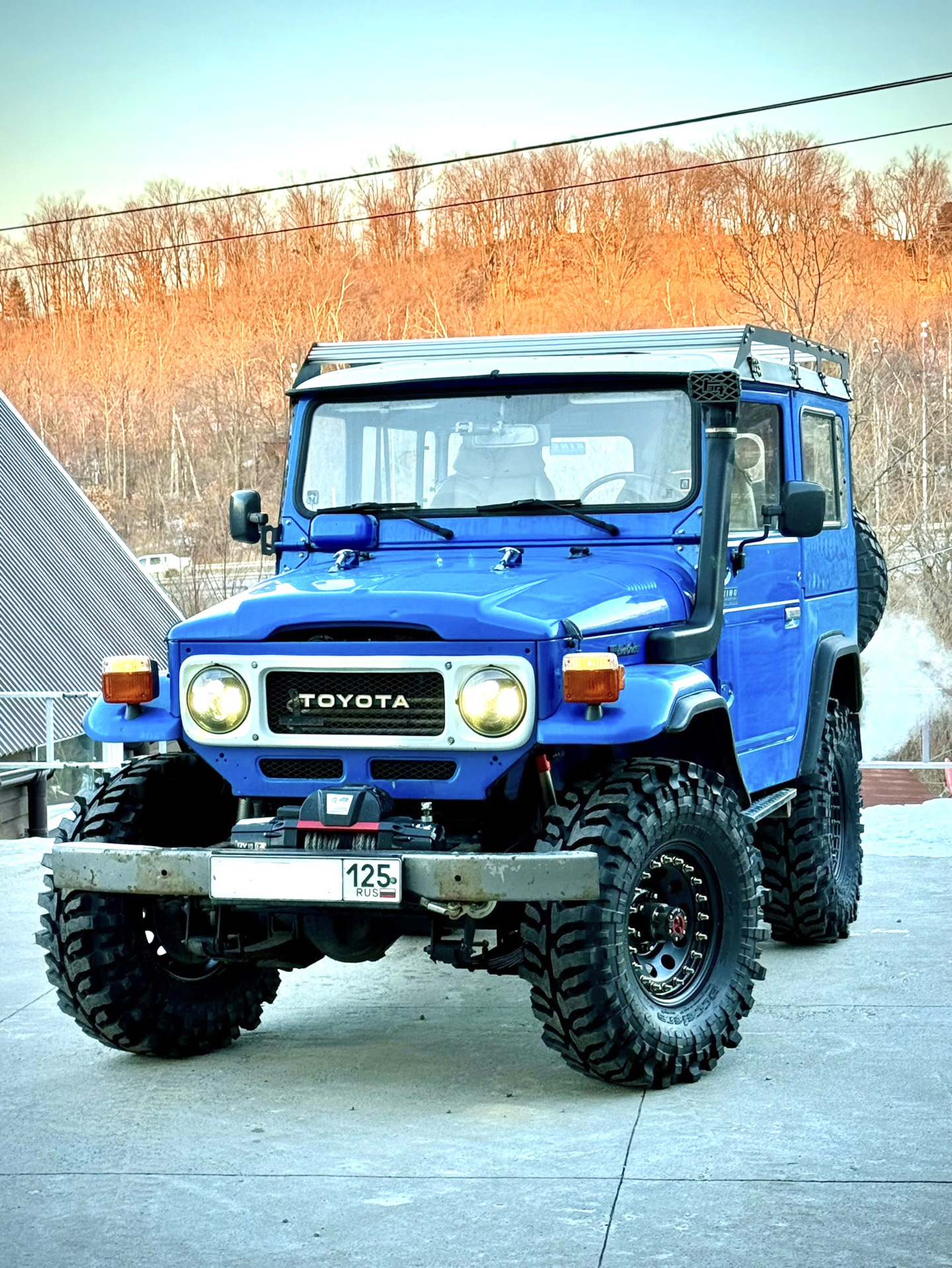 35 размер колес — похоже это максимум, что можно втиснуть — Toyota Land  Cruiser 40, 4,3 л, 1982 года | шины | DRIVE2