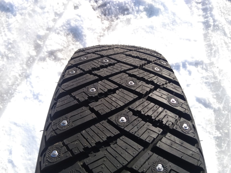 Приобрел зимние шипованные шины Goodyear Ultra Grip Ice Arctic ...