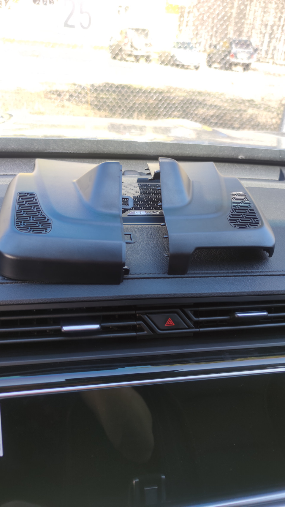 Фото в бортжурнале Geely Atlas Pro