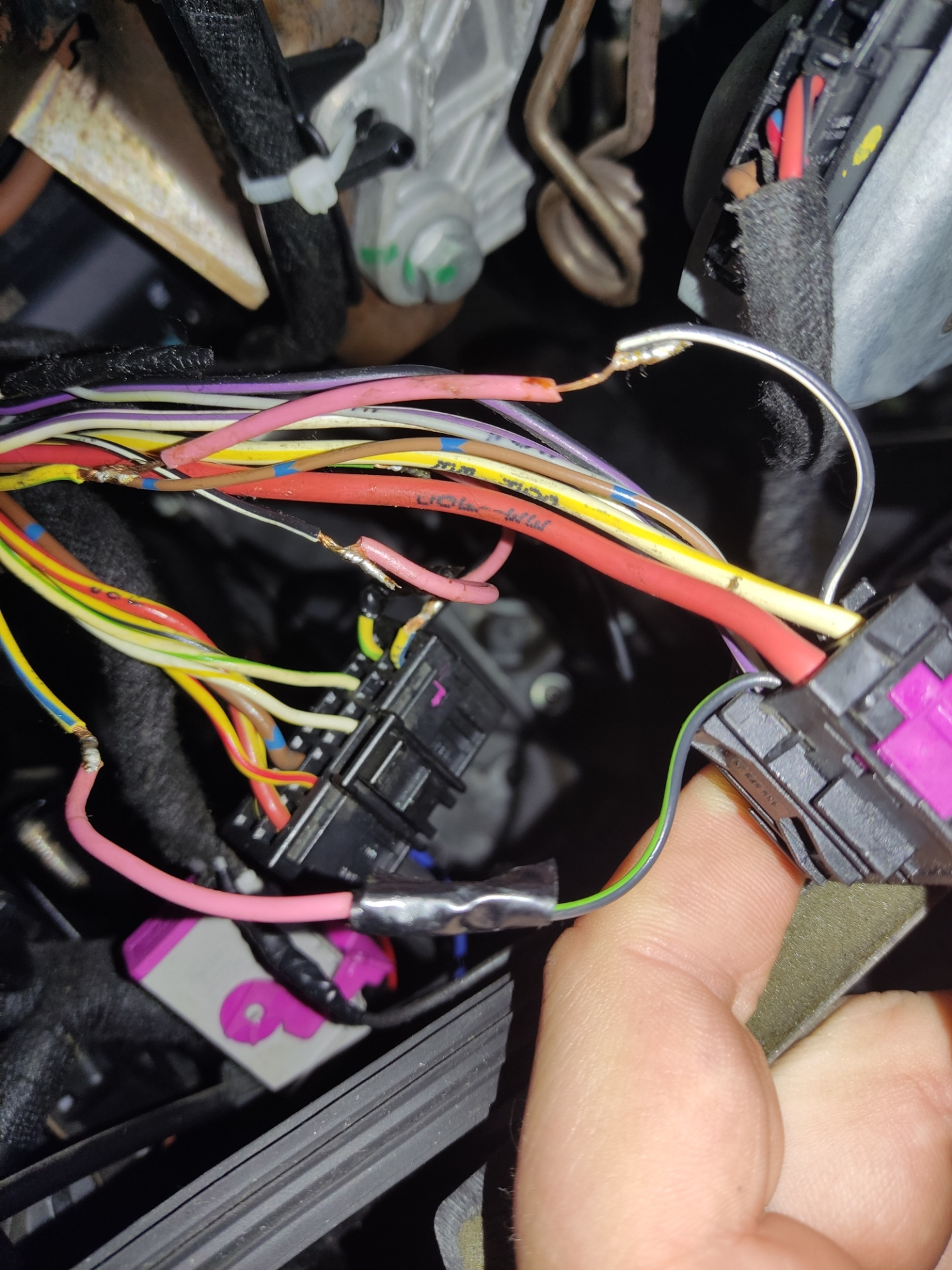 2️⃣2️⃣3️⃣SOS, блок J519. — Audi Q7 (1G), 3 л, 2007 года | электроника ...