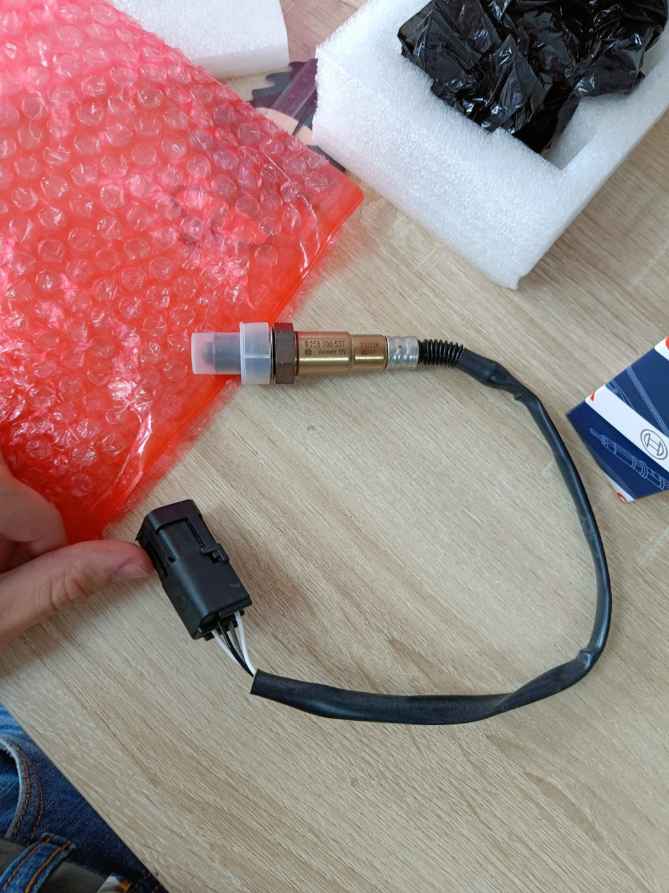 Bosch 0 258 006 537 — Chevrolet Lacetti 5D. Запчасти на фото: 0258006537