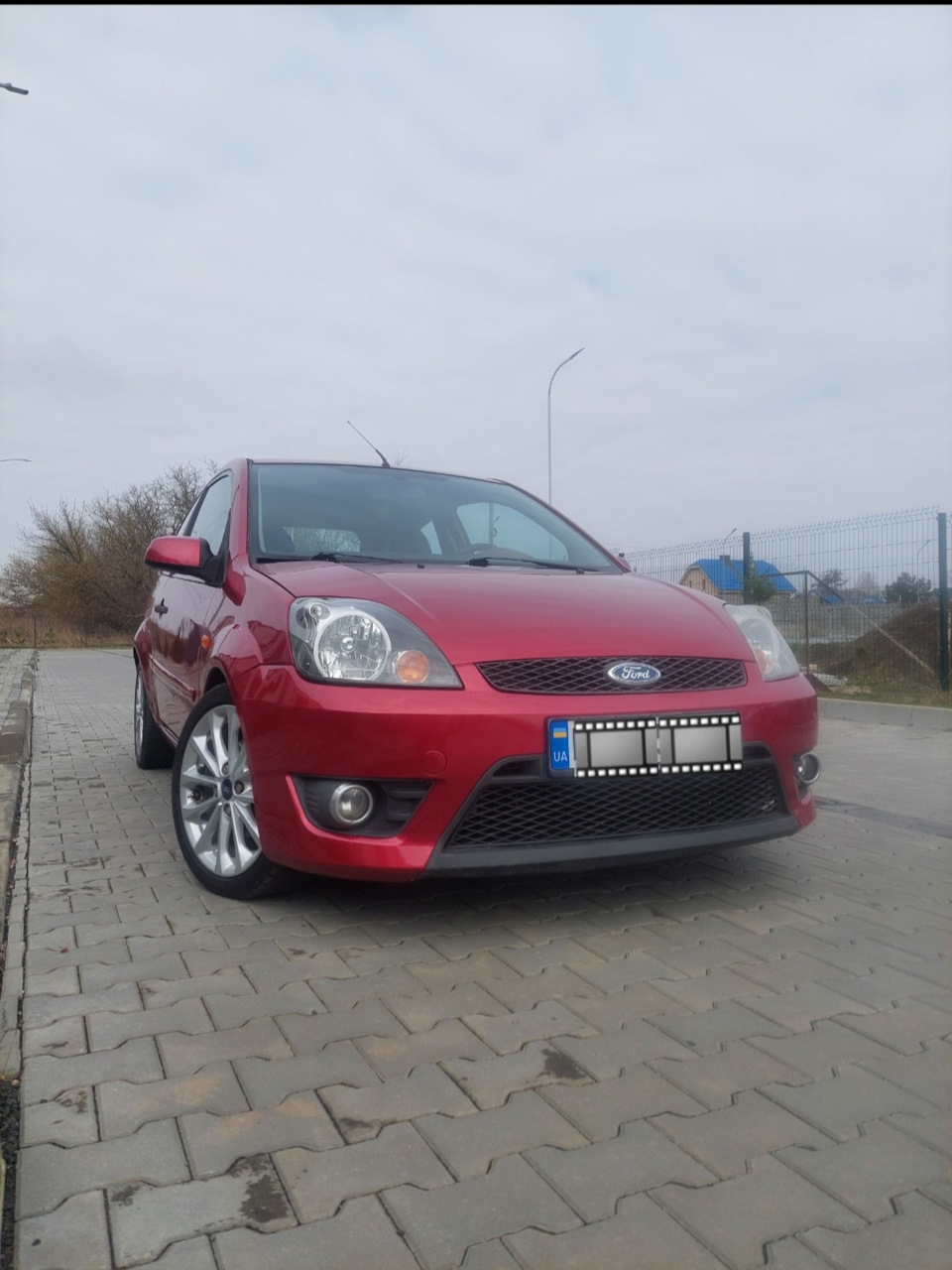 фотосесия — Ford Fiesta (Mk V), 1,6 л, 2007 года | продажа машины | DRIVE2