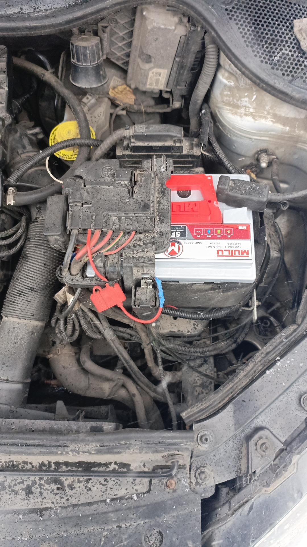 Новый акб Мутлу — Volkswagen Polo Sedan, 1,6 л, 2014 года | запчасти ...